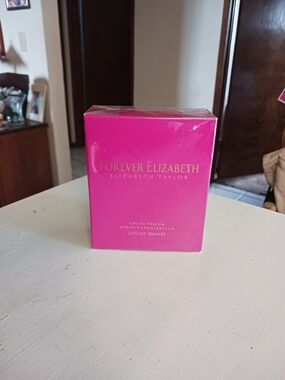 Forever Elizabeth by Elizabeth Taylor - Women's Eau de Parfum (Pink)